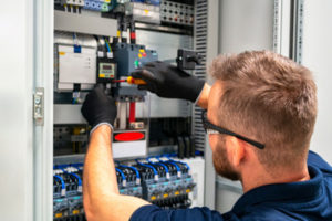 technicien de maintenance electrique