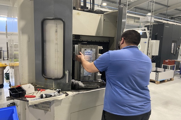 Opérateur sur machine à commandes numériques H/F